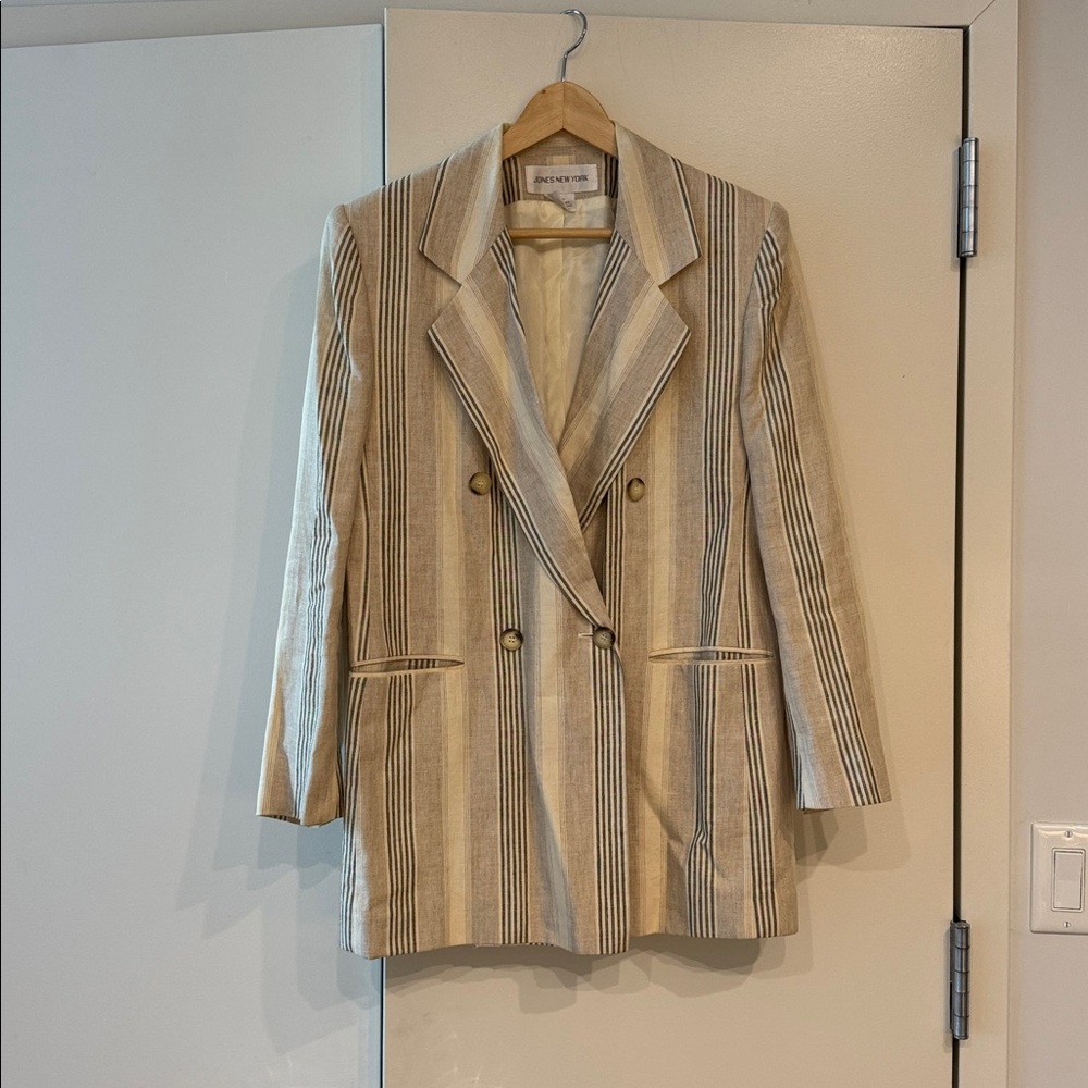 Vintage 100% Linen Double Breasted Blazer in Oat, size 8 by Jones New York - Picture 2 of 6